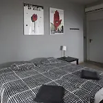 מלון Corner